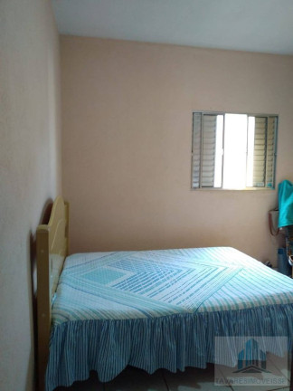 Imagem Sobrado com 5 Quartos à Venda, 210 m² Imagem Sobrado com 5 Quartos à Venda, 210 m²