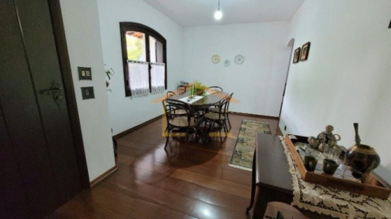 Imagem Casa com 3 Quartos à Venda, 495 m² em Vila Rosália - Guarulhos Imagem Casa com 3 Quartos à Venda, 495 m² em Vila Rosália - Guarulhos