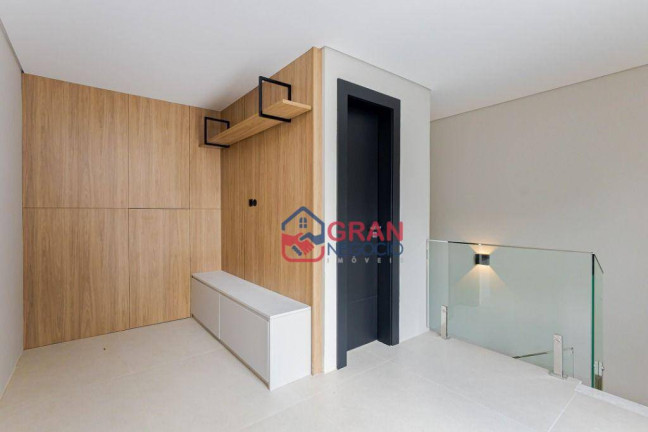 Imagem Sobrado com 3 Quartos à Venda, 191 m² em Santa Felicidade - Curitiba Imagem Sobrado com 3 Quartos à Venda, 191 m² em Santa Felicidade - Curitiba