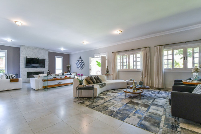 Imagem Casa com 6 Quartos à Venda, em Chácara Das Paineiras - Carapicuíba Imagem Casa com 6 Quartos à Venda, em Chácara Das Paineiras - Carapicuíba