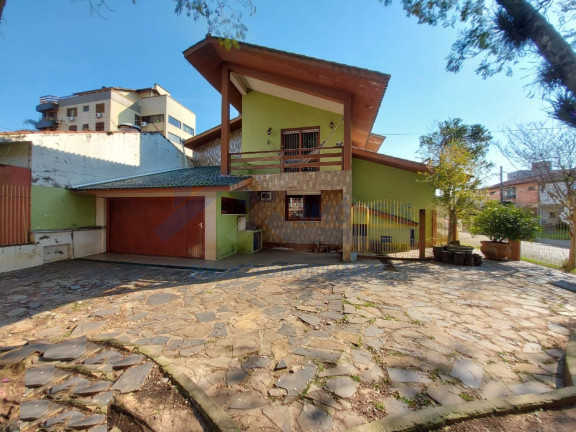 Imagem Sobrado com 5 Quartos à Venda, 380 m² em Jardim Lindóia - Porto Alegre Imagem Sobrado com 5 Quartos à Venda, 380 m² em Jardim Lindóia - Porto Alegre