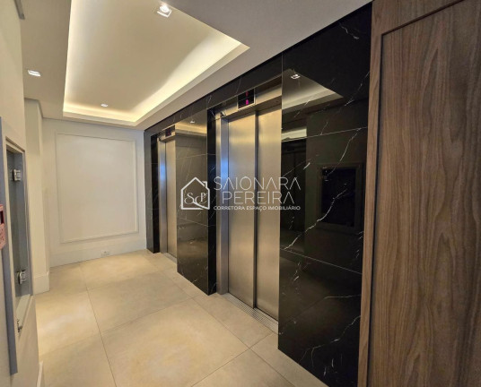 Imagem Apartamento com 3 Quartos à Venda, 210 m² em Centro - Florianópolis Imagem Apartamento com 3 Quartos à Venda, 210 m² em Centro - Florianópolis