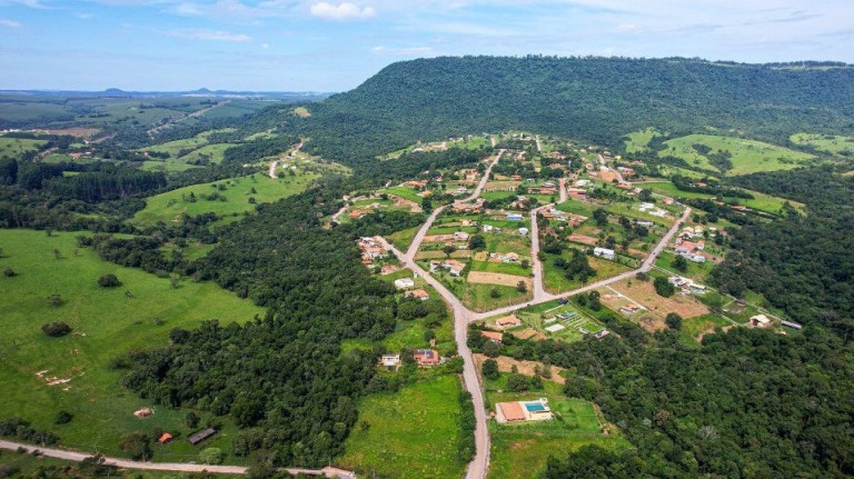 Imagem Terreno à Venda, 1.911 m² em Sete Nascentes - Bofete Imagem Terreno à Venda, 1.911 m² em Sete Nascentes - Bofete