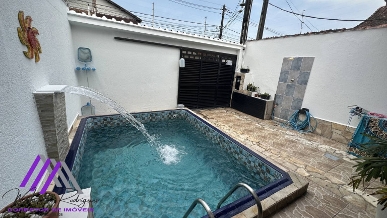 Imagem Casa com 3 Quartos à Venda, 130 m² em Vila Tupi - Praia Grande
