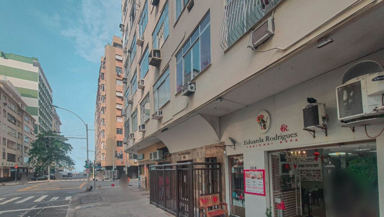 Imagem Imóvel com 1 Quarto à Venda, 30 m² em Copacabana - Rio De Janeiro Imagem Imóvel com 1 Quarto à Venda, 30 m² em Copacabana - Rio De Janeiro