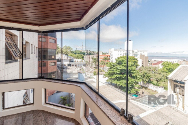 Imagem Imóvel com 3 Quartos à Venda, 118 m² em Menino Deus - Porto Alegre Imagem Imóvel com 3 Quartos à Venda, 118 m² em Menino Deus - Porto Alegre