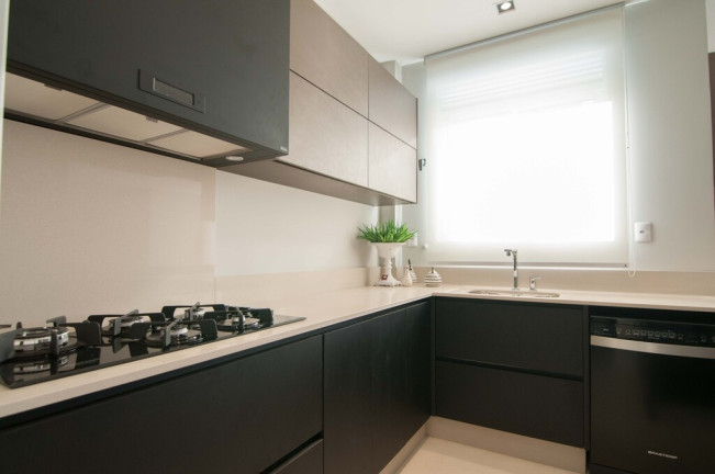 Imagem Imóvel com 4 Quartos à Venda, 153 m² em Centro - Balneário Camboriú Imagem Imóvel com 4 Quartos à Venda, 153 m² em Centro - Balneário Camboriú