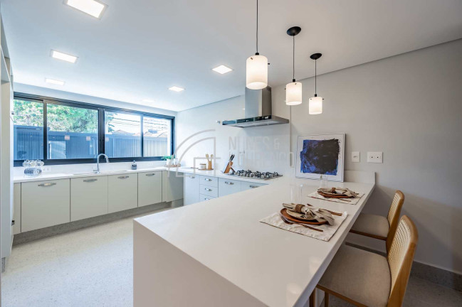 Imagem Casa com 4 Quartos à Venda, 350 m² em Embaré - Santos Imagem Casa com 4 Quartos à Venda, 350 m² em Embaré - Santos