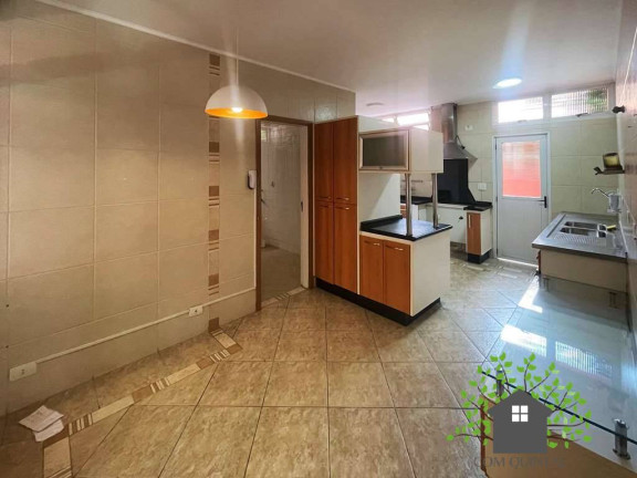 Imagem Casa com 4 Quartos à Venda, 278 m² em Vila Pirajussara - São Paulo