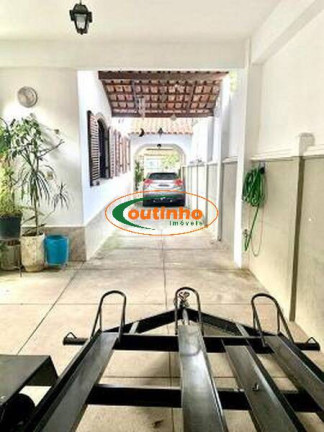Imagem Casa com 4 Quartos à Venda, 298 m² em Tijuca - Rio De Janeiro Imagem Casa com 4 Quartos à Venda, 298 m² em Tijuca - Rio De Janeiro