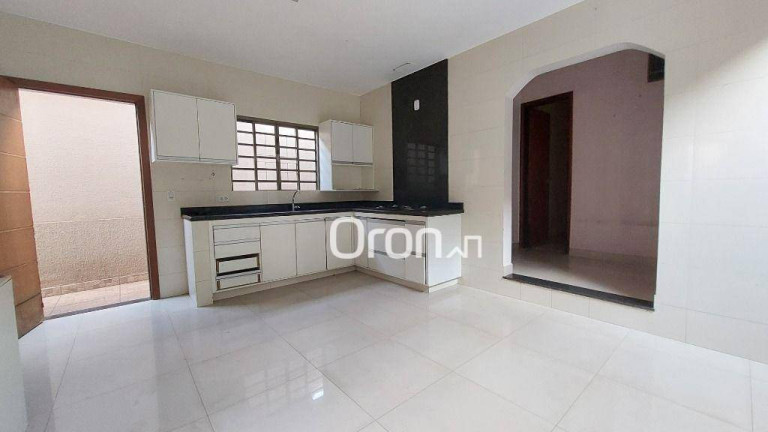 Imagem Casa com 6 Quartos à Venda, 315 m² em Setor Leste Universitário - Goiânia Imagem Casa com 6 Quartos à Venda, 315 m² em Setor Leste Universitário - Goiânia