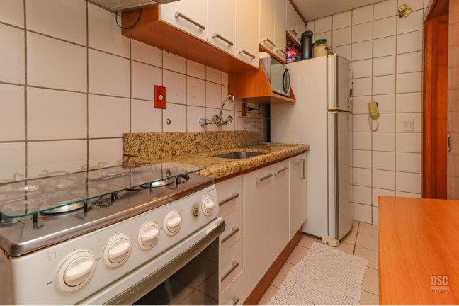 Imagem Apartamento com 3 Quartos à Venda, 73 m² em Menino Deus - Porto Alegre Imagem Apartamento com 3 Quartos à Venda, 73 m² em Menino Deus - Porto Alegre