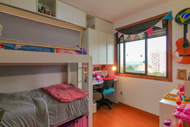 Imagem Apartamento com 2 Quartos à Venda, 60 m² em Cristal - Porto Alegre Imagem Apartamento com 2 Quartos à Venda, 60 m² em Cristal - Porto Alegre