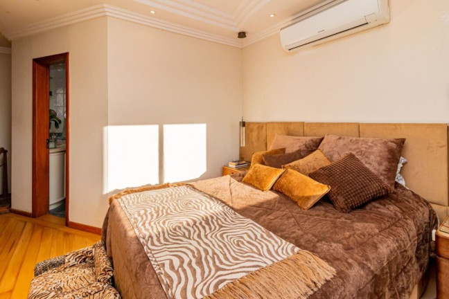 Imagem Imóvel com 3 Quartos à Venda, 278 m² em Jardim Itu - Porto Alegre Imagem Imóvel com 3 Quartos à Venda, 278 m² em Jardim Itu - Porto Alegre