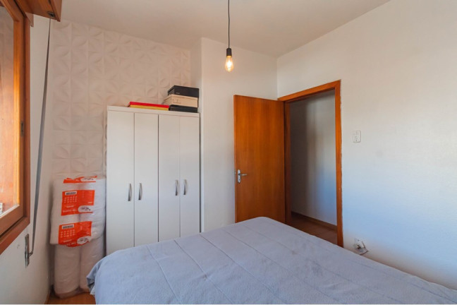 Imagem Imóvel com 4 Quartos à Venda, em Passo Da Areia - Porto Alegre Imagem Imóvel com 4 Quartos à Venda, em Passo Da Areia - Porto Alegre