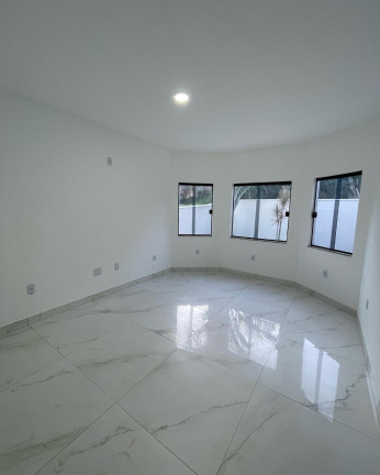 Imagem Casa com 4 Quartos à Venda, 300 m² em Jardim Atlântico Oeste (itaipuaçu) - Maricá Imagem Casa com 4 Quartos à Venda, 300 m² em Jardim Atlântico Oeste (itaipuaçu) - Maricá