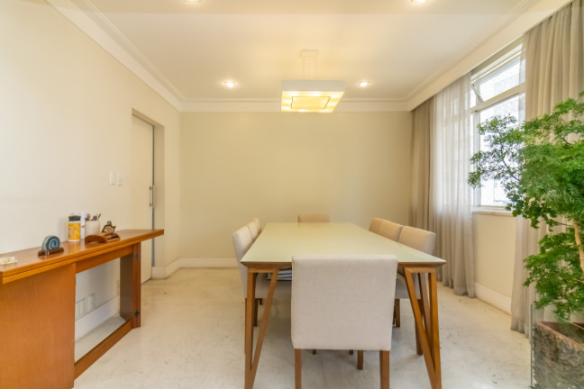 Imagem Apartamento com 3 Quartos à Venda, 212 m² em Santa Cecília - São Paulo