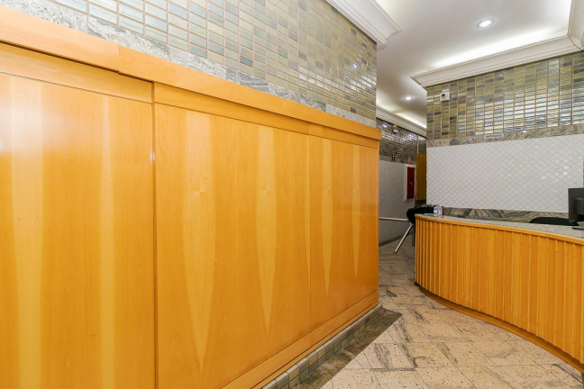 Imagem Sala Comercial à Venda, 172 m² em Centro - Curitiba Imagem Sala Comercial à Venda, 172 m² em Centro - Curitiba