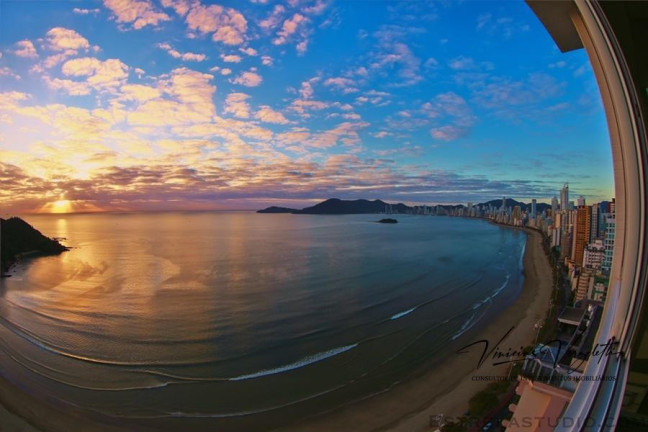 Imagem Apartamento com 3 Quartos à Venda, 214 m² em Centro - Balneário Camboriú Imagem Apartamento com 3 Quartos à Venda, 214 m² em Centro - Balneário Camboriú