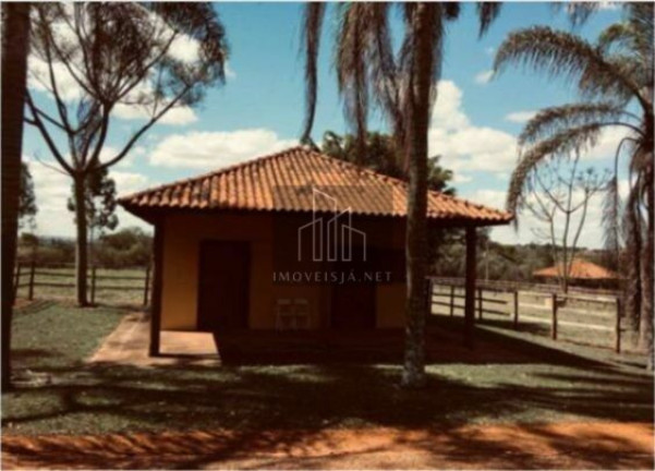 Imagem Imóvel com 5 Quartos à Venda, 98.800 m² em Jardim Lucila - Tatuí Imagem Imóvel com 5 Quartos à Venda, 98.800 m² em Jardim Lucila - Tatuí