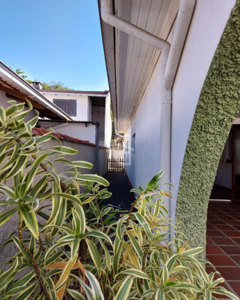 Imagem Casa com 3 Quartos à Venda, 412 m² em Bucarein - Joinville