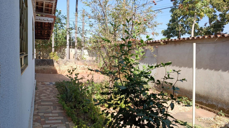 Imagem Casa com 3 Quartos à Venda, 292 m² em Jardim Europa - Goiânia Imagem Casa com 3 Quartos à Venda, 292 m² em Jardim Europa - Goiânia