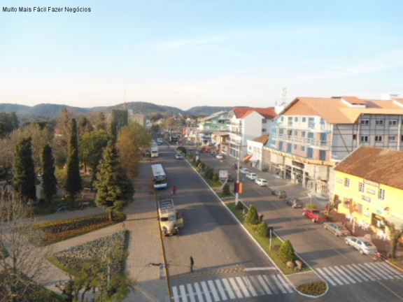 Imagem Imóvel com 3 Quartos à Venda, 400 m² em Centro - Nova Petrópolis Imagem Imóvel com 3 Quartos à Venda, 400 m² em Centro - Nova Petrópolis