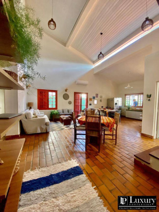 Imagem Casa de Condomínio com 4 Quartos à Venda, em Baleia - São Sebastião Imagem Casa de Condomínio com 4 Quartos à Venda, em Baleia - São Sebastião