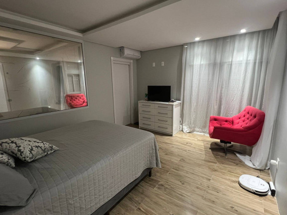 Imagem Casa com 4 Quartos à Venda, 360 m² em Estreito - Florianópolis Imagem Casa com 4 Quartos à Venda, 360 m² em Estreito - Florianópolis