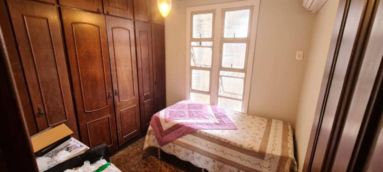 Imagem Casa com 4 Quartos à Venda, 240 m² Imagem Casa com 4 Quartos à Venda, 240 m²
