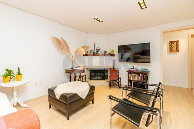 Imagem Apartamento com 3 Quartos à Venda, 114 m² em Higienópolis - Porto Alegre Imagem Apartamento com 3 Quartos à Venda, 114 m² em Higienópolis - Porto Alegre