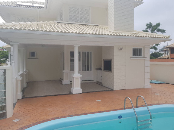 Imagem Casa com 4 Quartos à Venda, 226 m² em Jurerê Internacional - Florianópolis Imagem Casa com 4 Quartos à Venda, 226 m² em Jurerê Internacional - Florianópolis