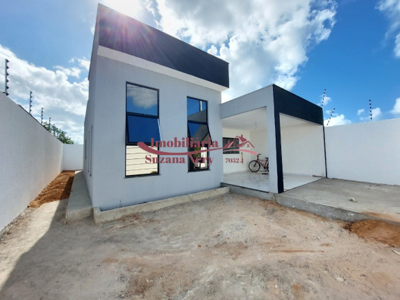 Casa com 3 Quartos à Venda,  em Cajupiranga - Parnamirim