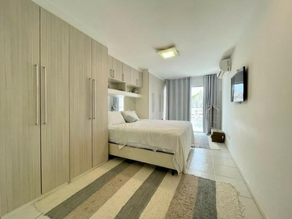 Imagem Casa com 5 Quartos à Venda, 300 m² em Recreio Dos Bandeirantes - Rio De Janeiro Imagem Casa com 5 Quartos à Venda, 300 m² em Recreio Dos Bandeirantes - Rio De Janeiro