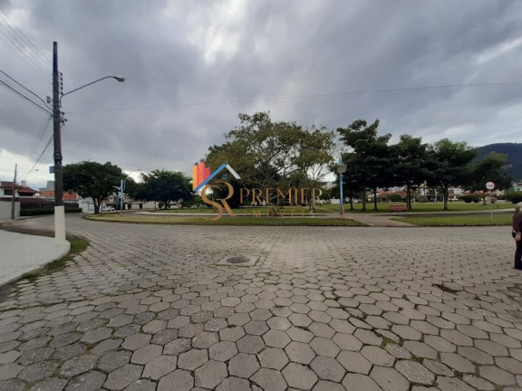Imagem Casa com 4 Quartos à Venda, 320 m² em Córrego Grande - Florianópolis