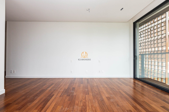 Imagem Imóvel com 2 Quartos à Venda, 131 m² em Bigorrilho - Curitiba Imagem Imóvel com 2 Quartos à Venda, 131 m² em Bigorrilho - Curitiba