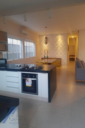 Imagem Casa com 3 Quartos à Venda, 220 m² em Centro - Ubatuba Imagem Casa com 3 Quartos à Venda, 220 m² em Centro - Ubatuba