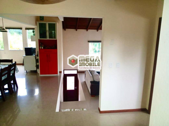 Imagem Casa com 4 Quartos à Venda, 225 m² em Trindade - Florianópolis