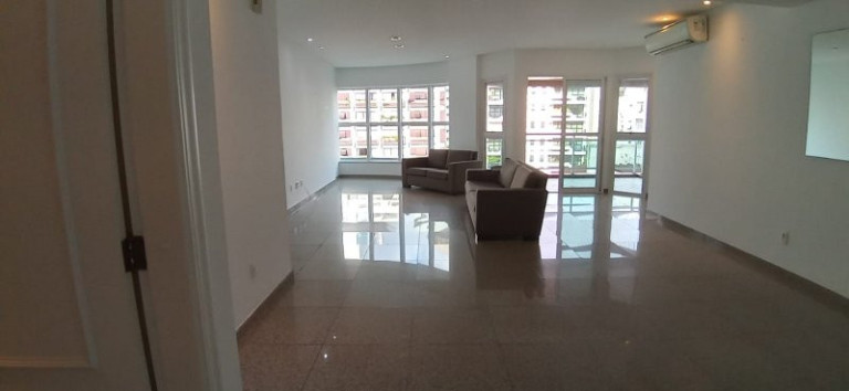 Apartamento com 4 Quartos à Venda, 205 m² em Gonzaga - Santos