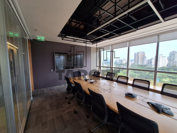 Imóvel para Alugar, 680 m² em Vila Olímpia - São Paulo