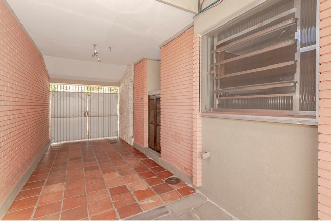 Imagem Casa com 4 Quartos à Venda, 381 m² em Camaquã - Porto Alegre Imagem Casa com 4 Quartos à Venda, 381 m² em Camaquã - Porto Alegre