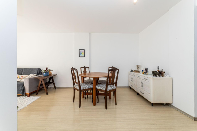 Imagem Apartamento com 2 Quartos à Venda, 70 m² em Bigorrilho - Curitiba Imagem Apartamento com 2 Quartos à Venda, 70 m² em Bigorrilho - Curitiba