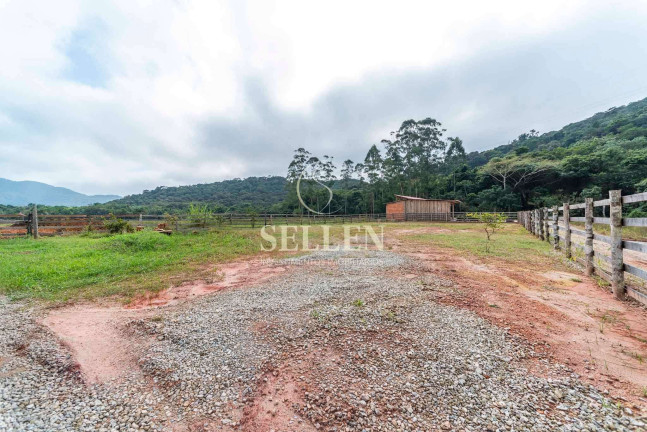 Chácara com 3 Quartos à Venda, 1.100 m² em área Rural De Camboriú - Camboriú