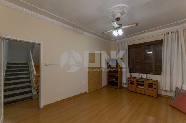 Imagem Casa com 3 Quartos à Venda, 300 m² em Petrópolis - Porto Alegre