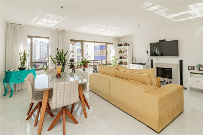 Imagem Apartamento com 3 Quartos à Venda, 123 m² em Petrópolis - Porto Alegre