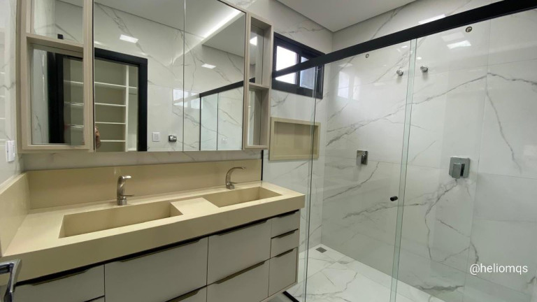 Imagem Sobrado com 5 Quartos à Venda, 256 m² em Residencial Alphaville Iii - Campo Grande