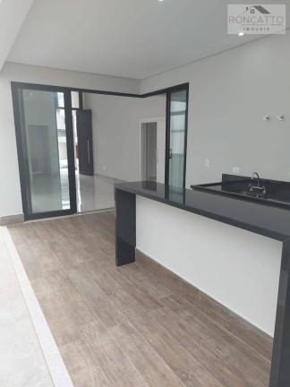Imagem Casa de Condomínio com 3 Quartos à Venda, 181 m²