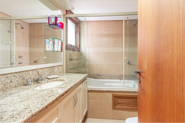 Imagem Cobertura com 4 Quartos à Venda, 330 m² em Petrópolis - Porto Alegre Imagem Cobertura com 4 Quartos à Venda, 330 m² em Petrópolis - Porto Alegre