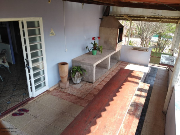 Imagem Imóvel com 6 Quartos à Venda, 300 m² em Laranjeiras - Caldas Imagem Imóvel com 6 Quartos à Venda, 300 m² em Laranjeiras - Caldas