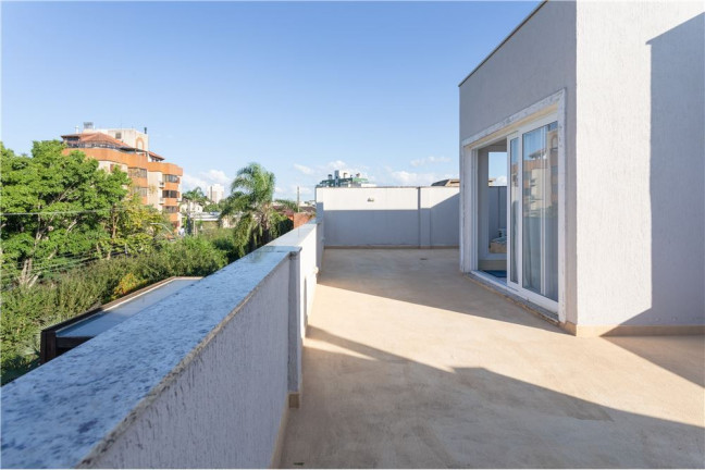 Imagem Casa com 5 Quartos à Venda,  em Chácara Das Pedras - Porto Alegre